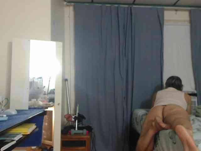 FIXMYASSTOO webcam