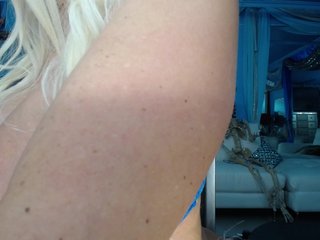 adrianna_fox