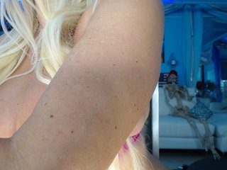 adrianna_fox
