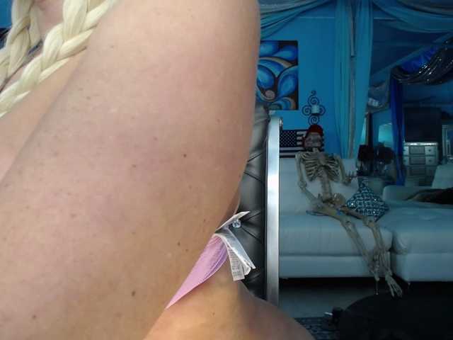 adrianna_fox