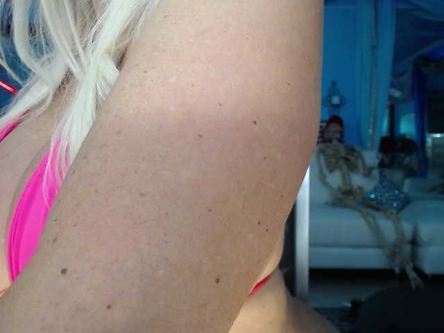 adrianna_fox