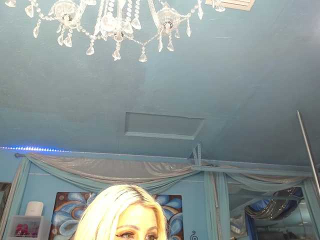 adrianna_fox