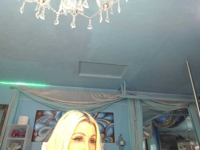 adrianna_fox