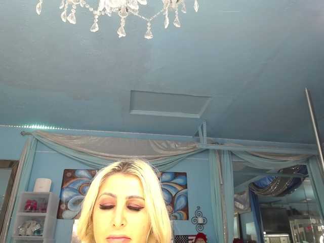 adrianna_fox