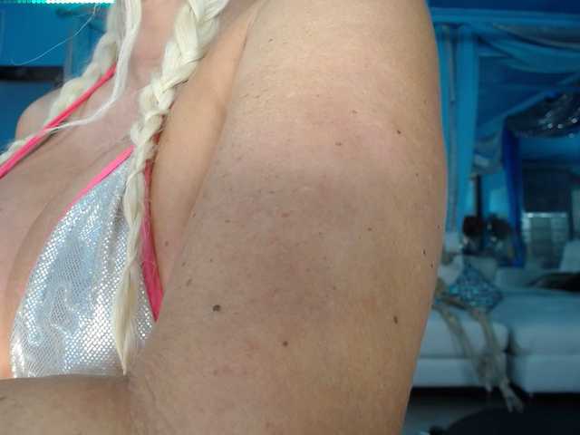 adrianna_fox