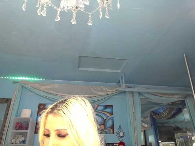 adrianna_fox