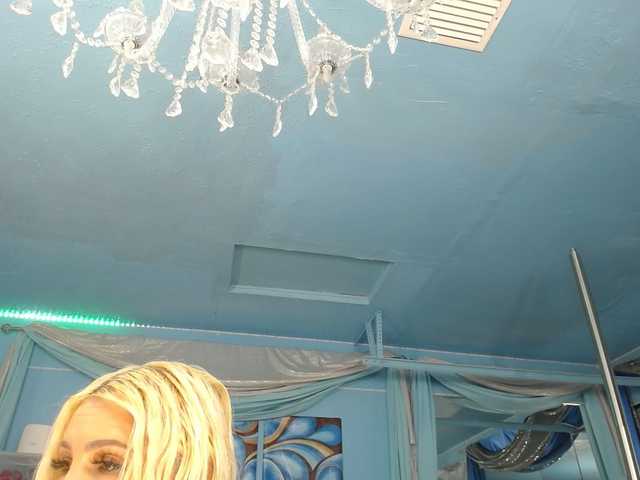 adrianna_fox