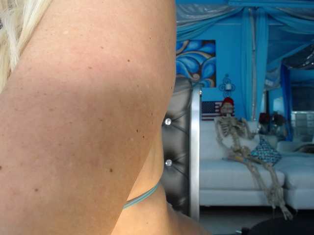 adrianna_fox