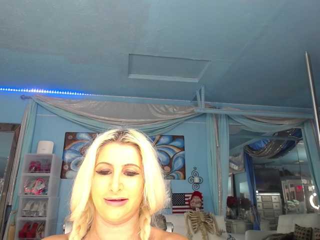 adrianna_fox live cam preview