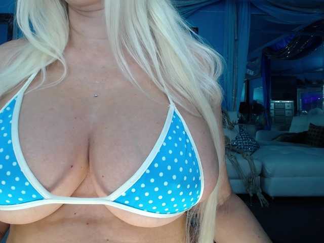 adrianna_fox
