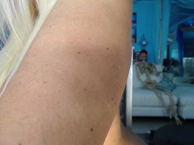 adrianna_fox