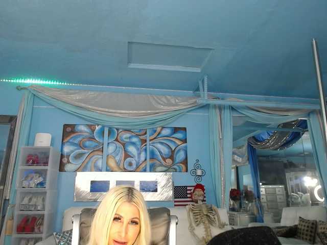 adrianna_fox