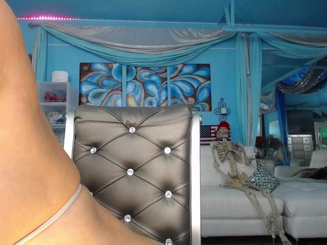 adrianna_fox