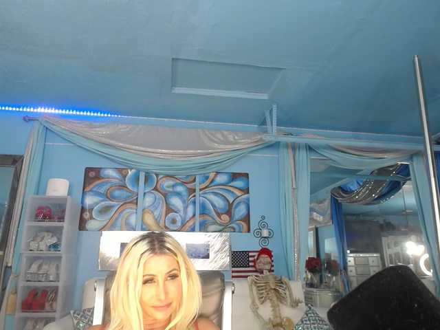adrianna_fox