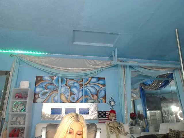 adrianna_fox live webcam show
