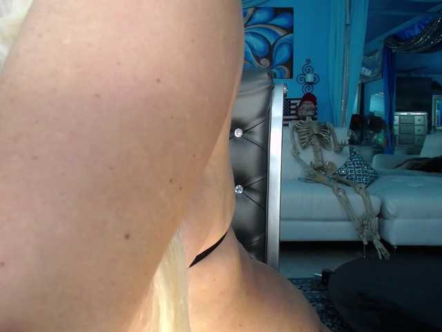 adrianna_fox