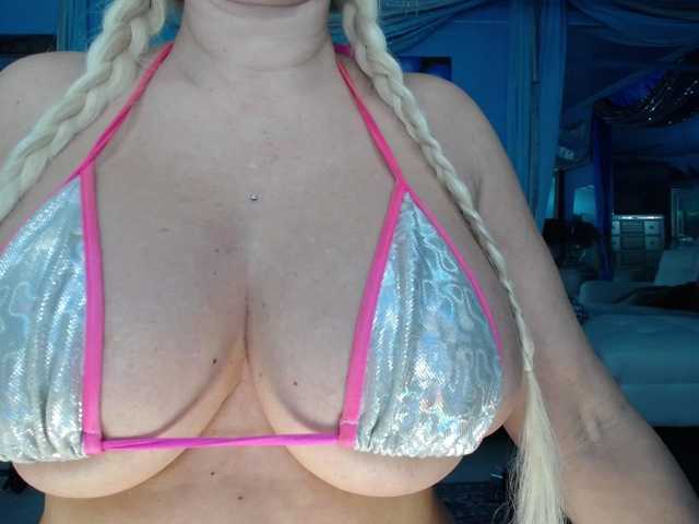 adrianna_fox