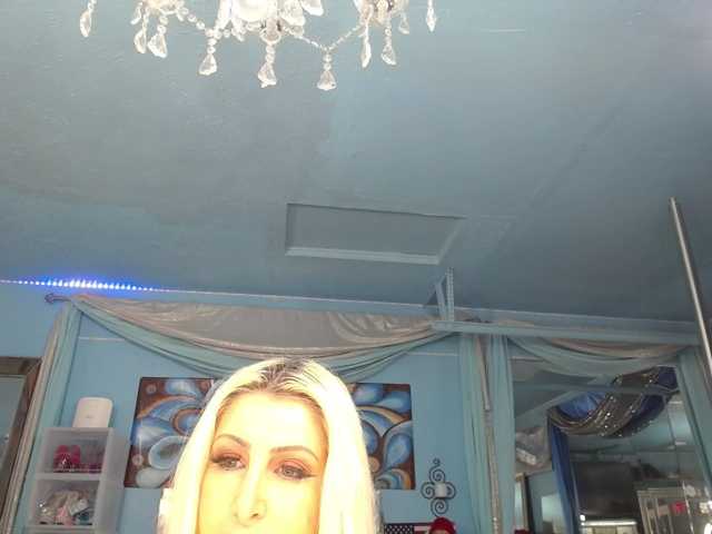 adrianna_fox live cam preview