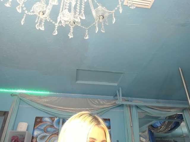 adrianna_fox live cam on BongaCams