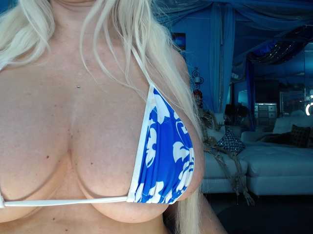 adrianna_fox
