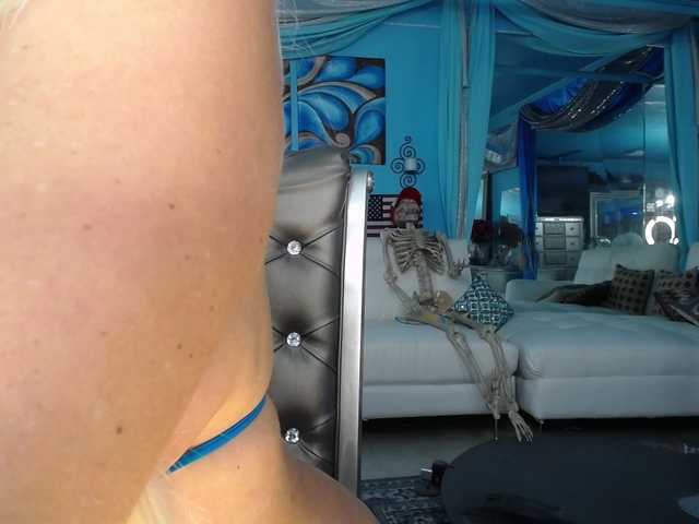 adrianna_fox