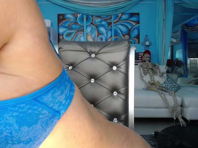 adrianna_fox