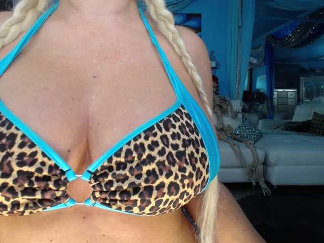 adrianna_fox