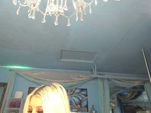 adrianna_fox