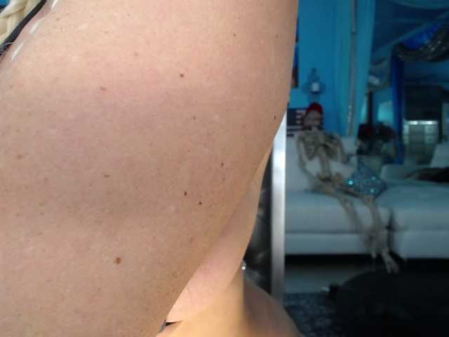 adrianna_fox