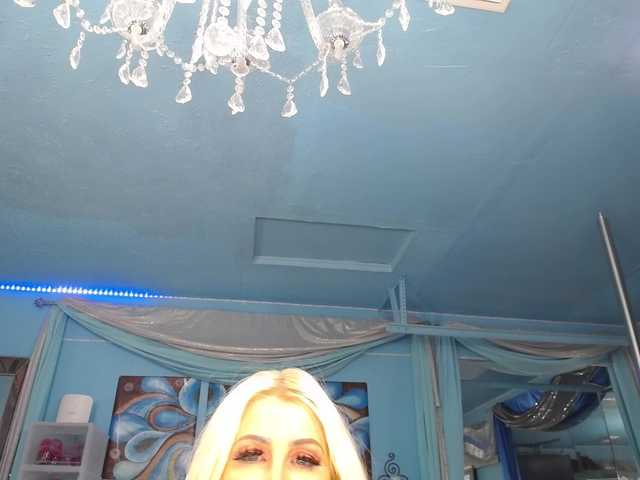 adrianna_fox