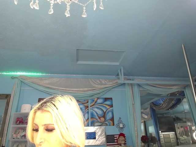 adrianna_fox live cam preview