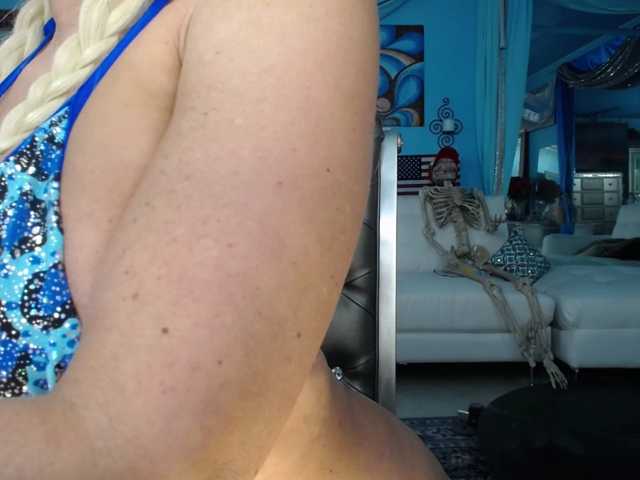 adrianna_fox