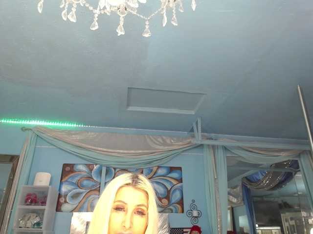 adrianna_fox