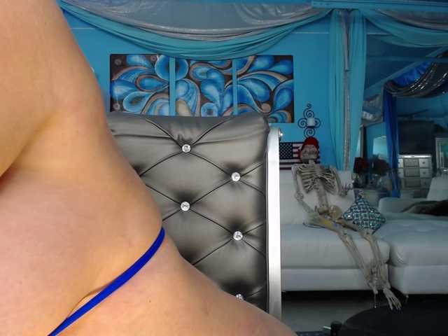 adrianna_fox