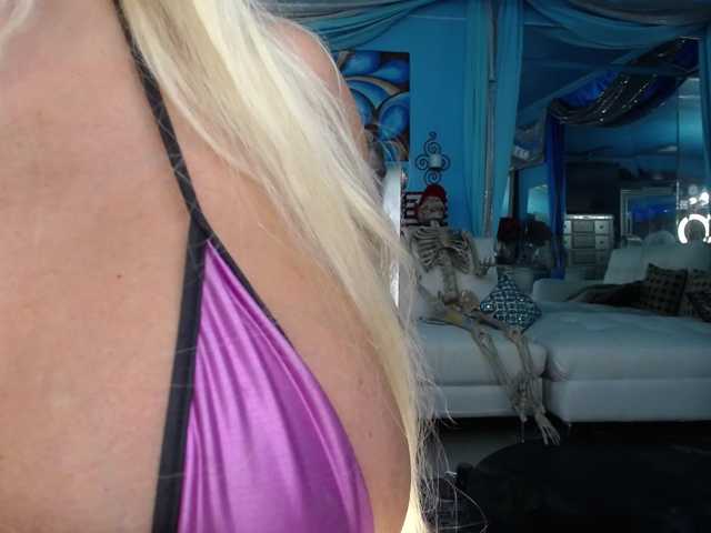 adrianna_fox live cam preview