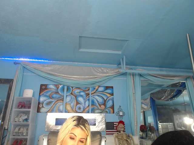 adrianna_fox live cam