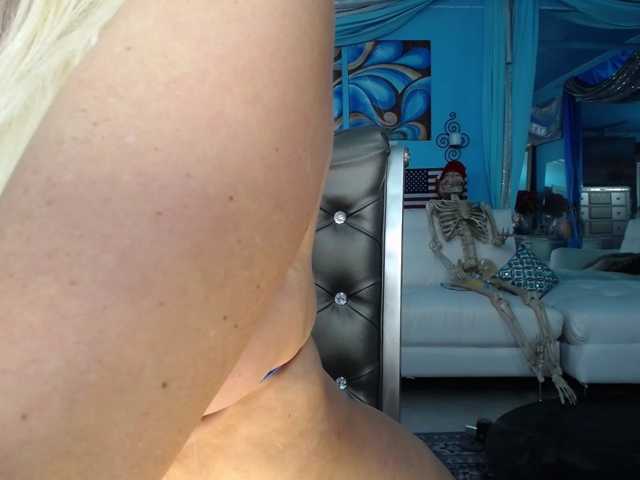 adrianna_fox