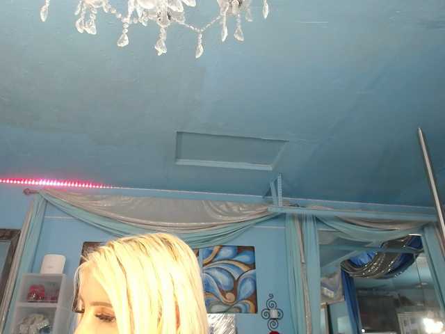adrianna_fox live webcam show