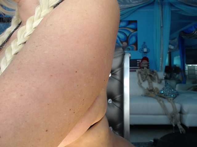 adrianna_fox live cam preview
