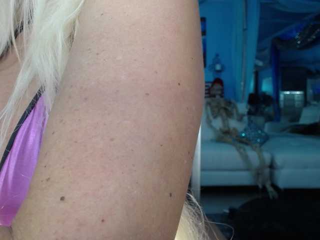adrianna_fox
