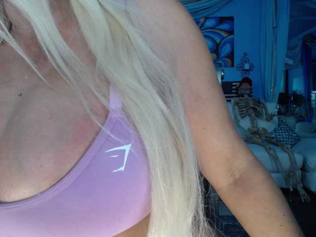 adrianna_fox