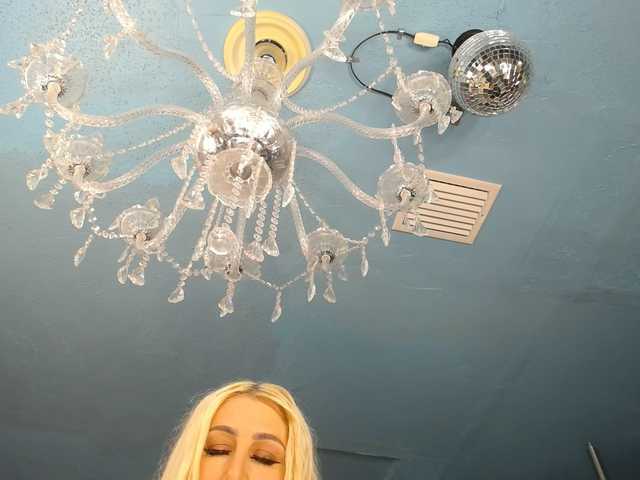 adrianna_fox live cam on BongaCams