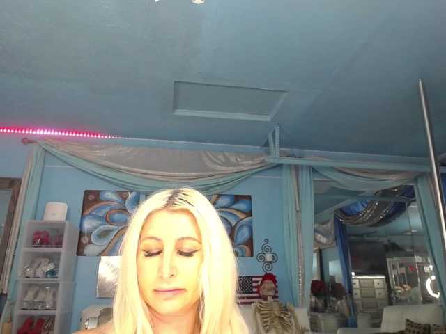 adrianna_fox