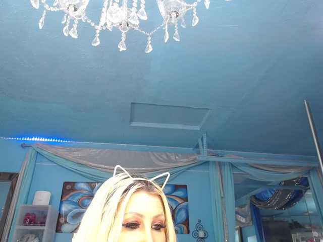 adrianna_fox