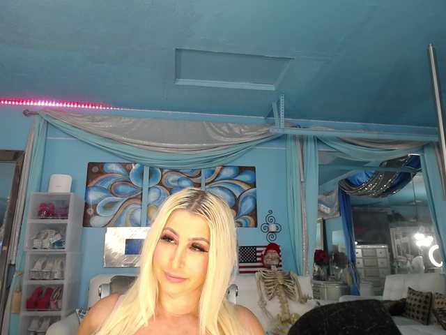 adrianna_fox