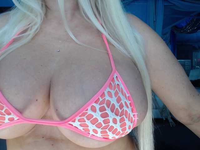 adrianna_fox