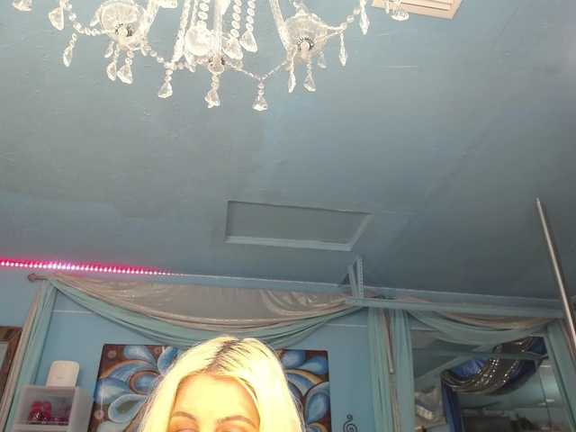 adrianna_fox live cam preview