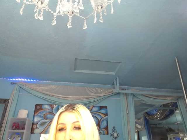 adrianna_fox