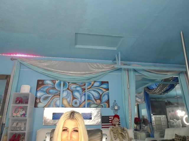 adrianna_fox