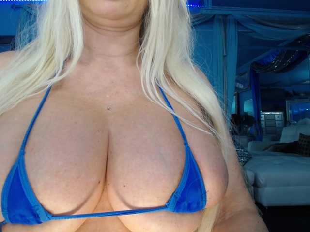 adrianna_fox